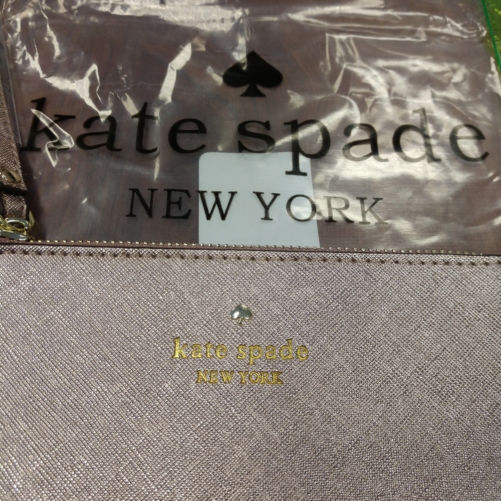 Kate Spade ♠️ New York Authentic wristlet